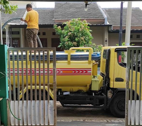 Dokumentasi Sedot WC 1